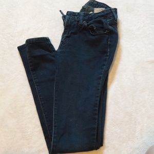 Levi Dark Wash Skinny Jeans
